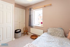 Bedroom- click for photo gallery